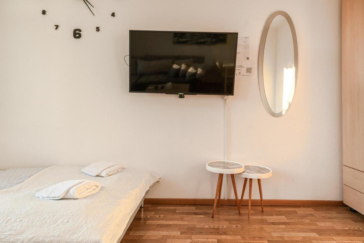 Joyful 2Br Apt. @ Millenium Tower And The Danube Wina Bagian luar foto